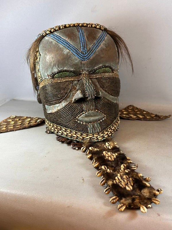 250420 - Antique African Kuba Bwoom mask - Congo