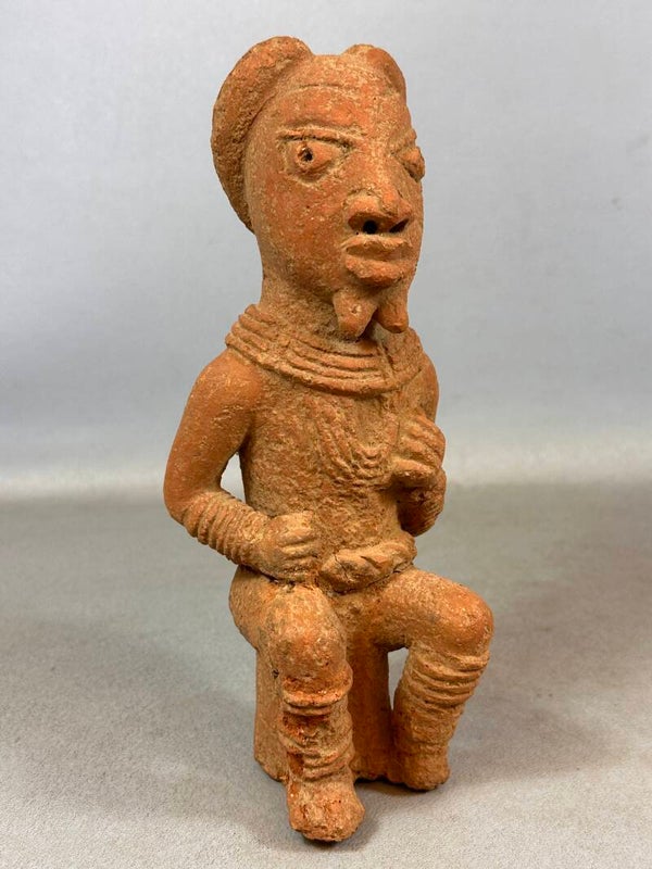 250637- Old African Terracotta Nok statue - Nigeria