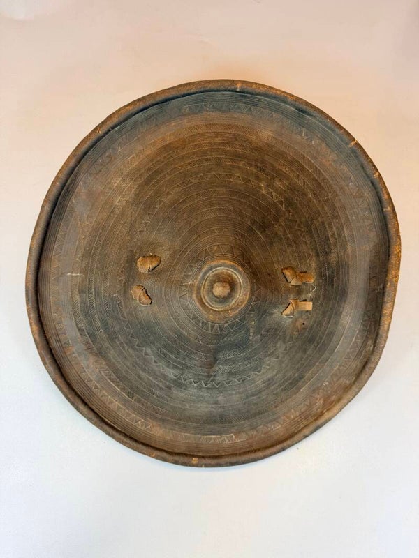 260729 - Old African Ethiopian Amhara warrior shield - Ethiopia