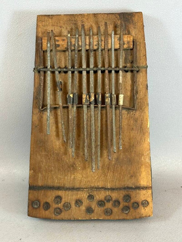 240416 - Very Rare Antique African musical instruments, lamellophone - Congo.