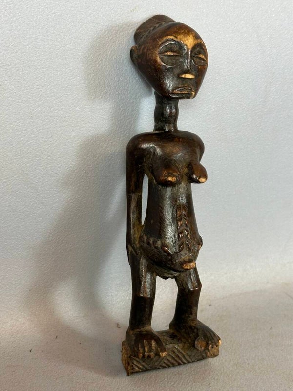 240437 - Old African little sculpture from the Chokwe - Angola.