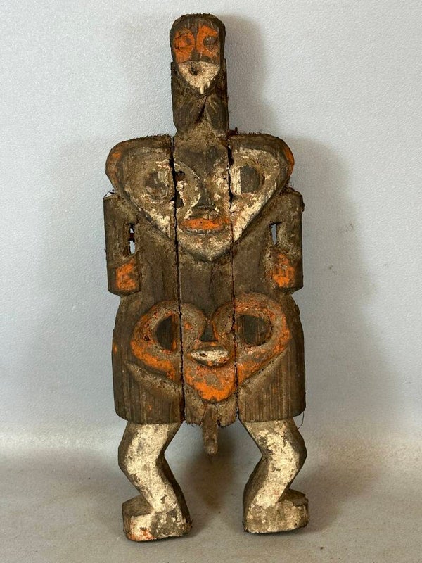241019 - Old African Mambila sculpture from light bamboo - Nigeria.