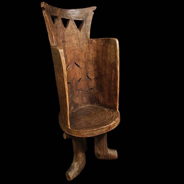 260768 - This three-legged stool is handmade in the Jimma region - Ethiopia.