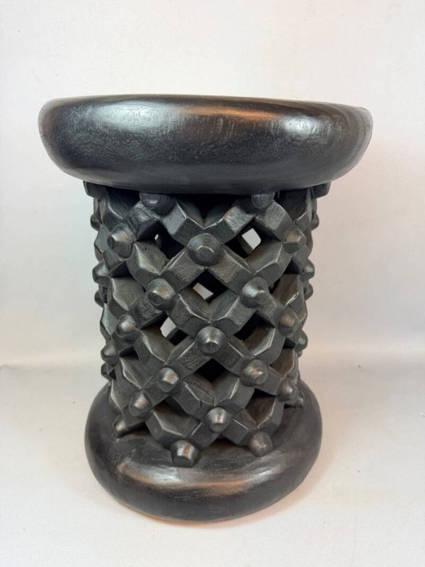 260886 - Traditional Bamileke Kings stool - Cameroon.