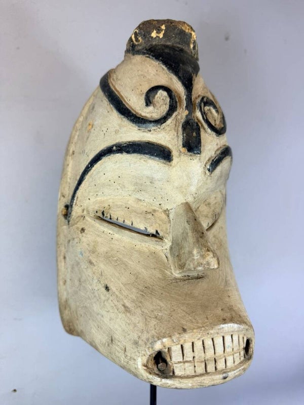 260804 - Antique & Authentic African Igbo Agbogho Mmuo Mask - Nigeria