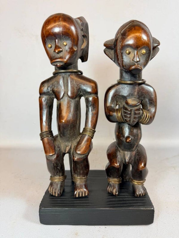 260974 - Old African Fang couple on base - Gabon.
