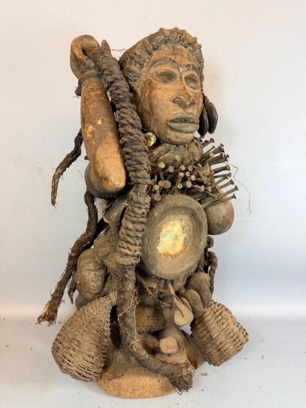 260827 - Large Old Rare African Bakongo protection figure - Congo.