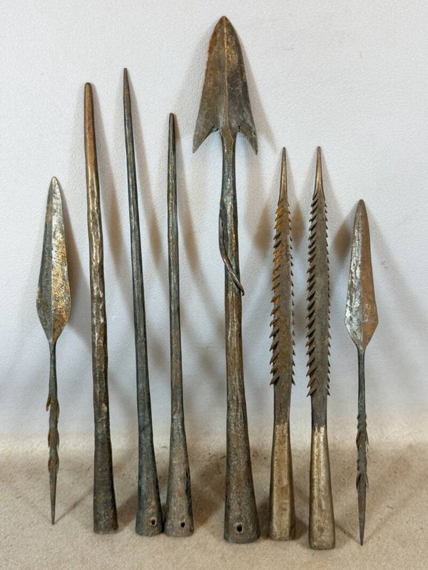 260511 - 8 Old various African Makrigga hunting spears - Congo