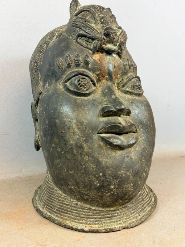 260342 - Old African Bronze Oba Queens IFEE head Benin - Nigeria.