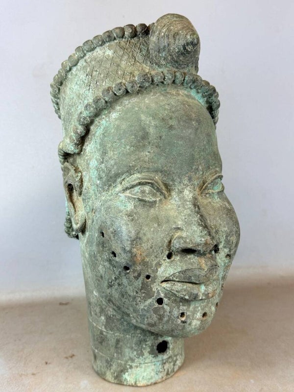 260335 - Large old African Bronze Oba head Benin - Nigeria.