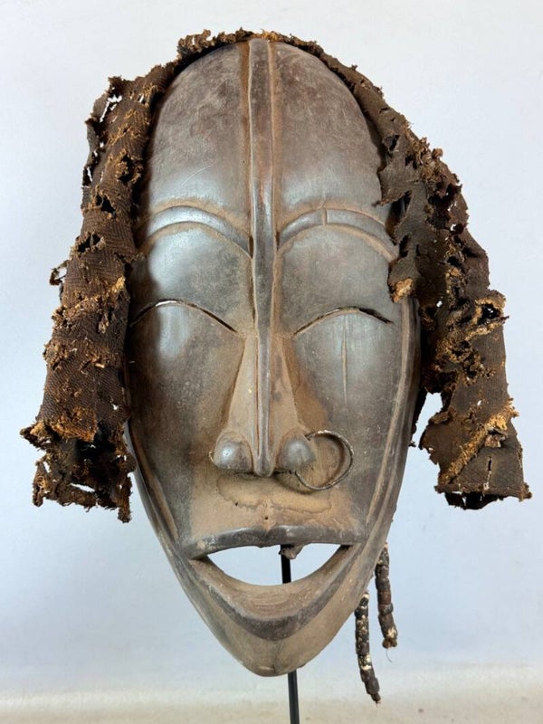 260349 - Old African Kran Mask from the Dan People - Liberia.