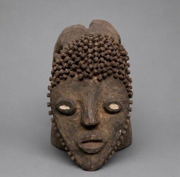 260858 - African Mambila mask - Cameroon.