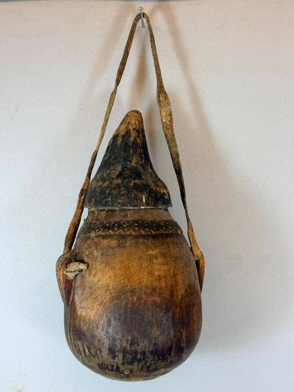 260838 - Old African Ethiopian Authentic wooden Oromo basket - Ethiopia.