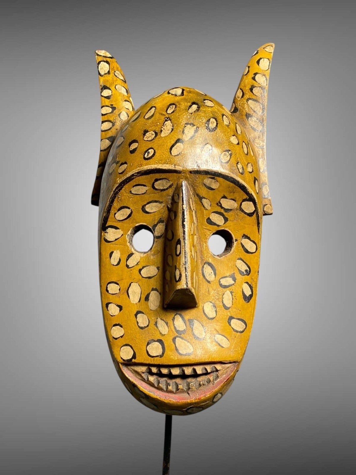 250977 - Authentic African wooden Bozo hyena mask - Mali