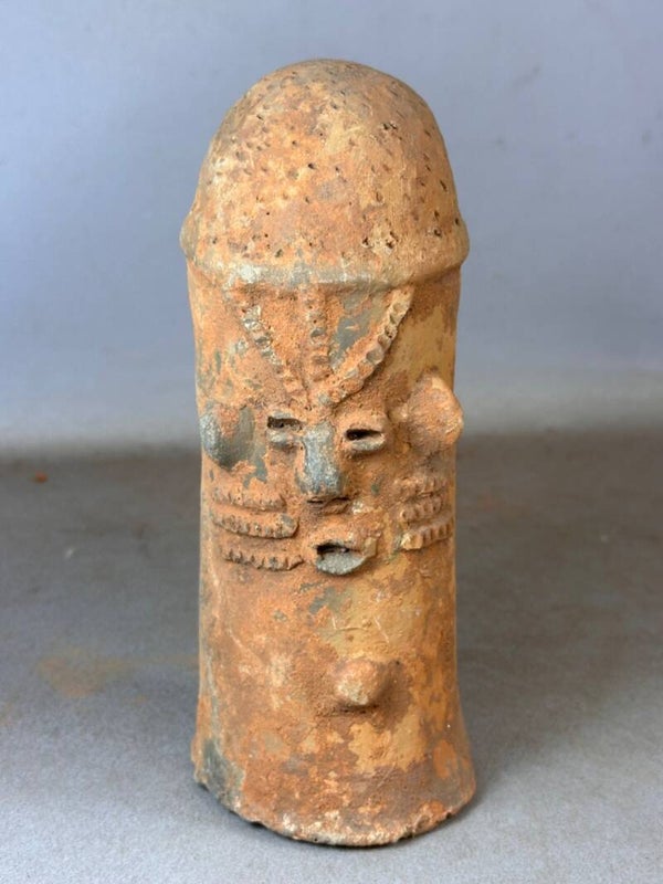 250924 - Authentic terracotta Bura Funeral Urn sculpture - Niger