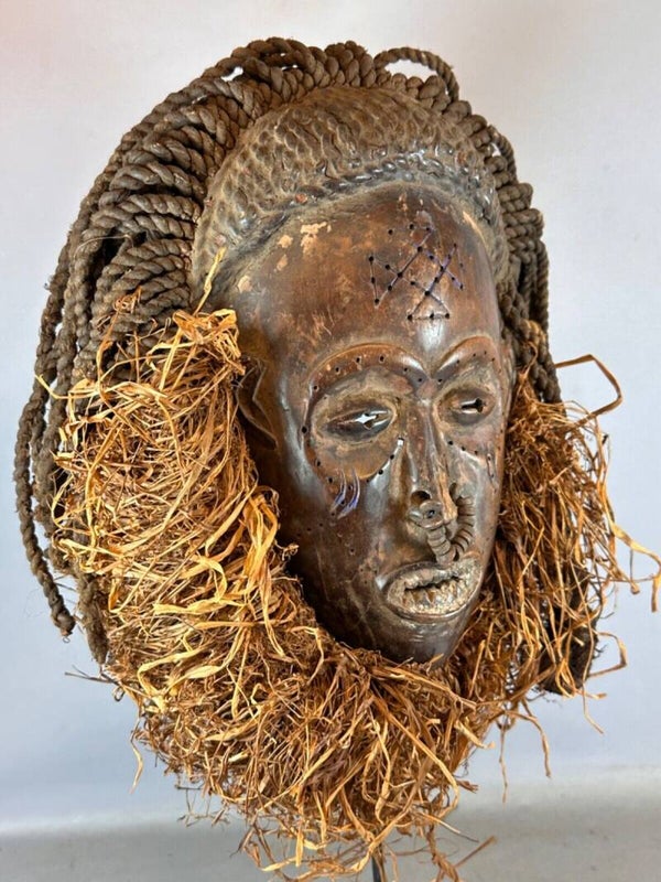 250337 - African mask from the Chokwe - Angola.