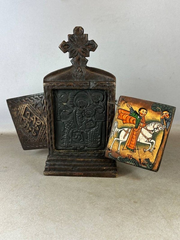 251151 - Wooden mid 20th century Ethiopian Coptic altar icon - Ethiopia