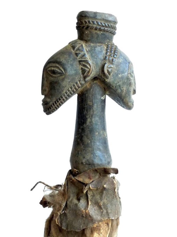251030 - Antique "Kabeja makua" staff from the Hemba - Congo.
