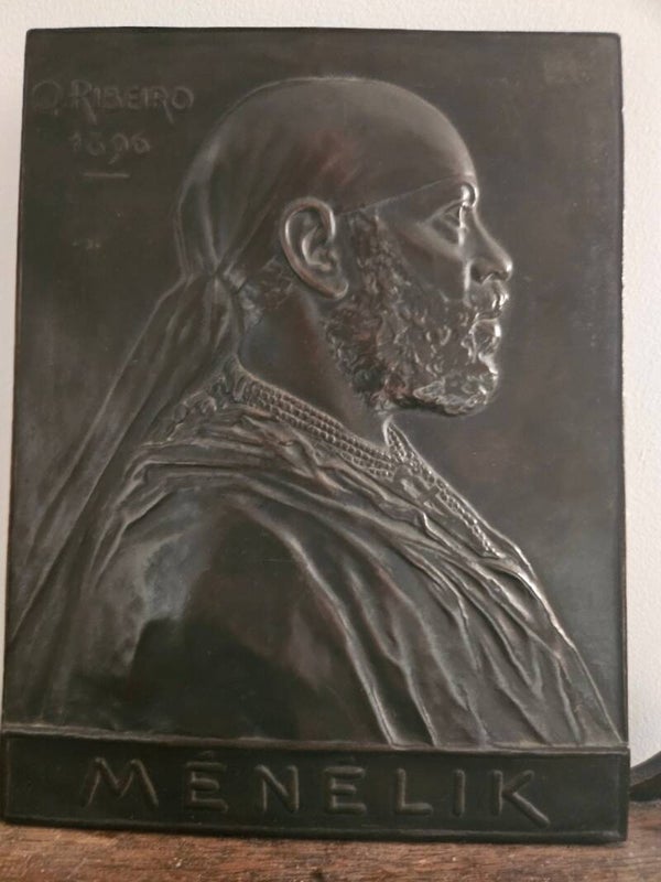 251037 - RARE Bronze plaque in bas-relief portrait of Emperor MENELIK - Ethiopia