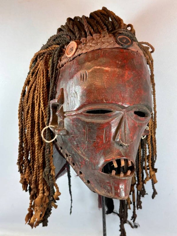 250828 - Rare Old African Mwana Pwo mask from the Chokwe - Angola.