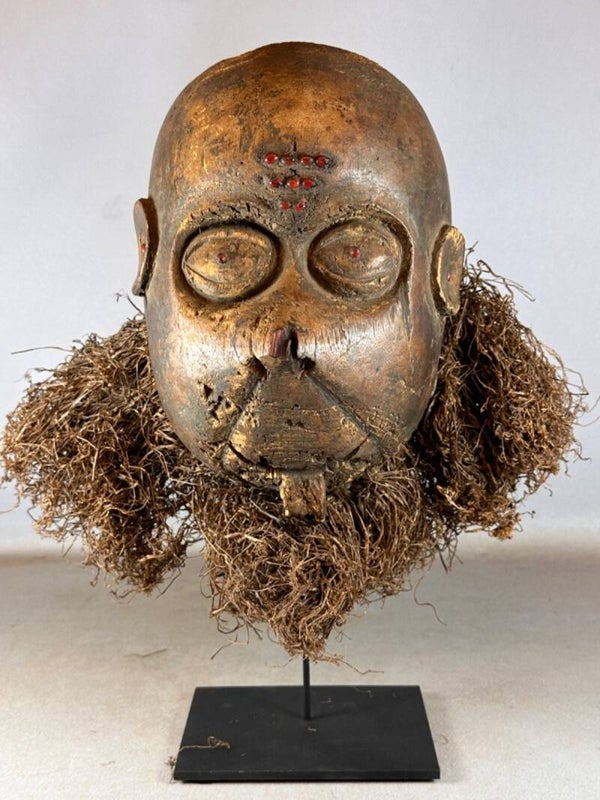251002 - Antique Traditional mask from the Ogoni - Nigeria.