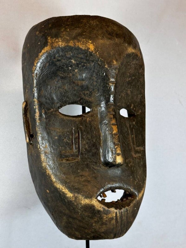 251029 - Rare Old African Ngbaka mask - Congo.