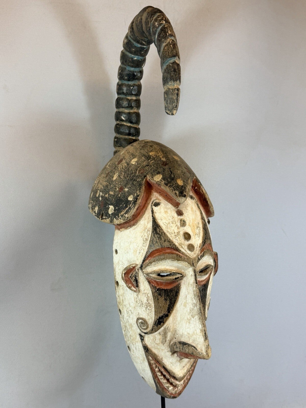 260449 - Traditional Authentic African Igbo Agbogho Mmuo Helmet Mask - Nigeria.