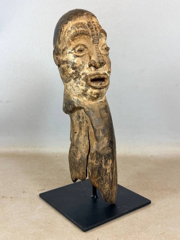 260615 - Old African Idoma Sculpture with stand - Nigeria.