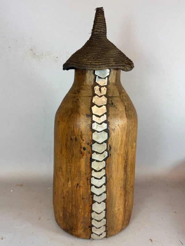 261048 - Rare wooden African Tutsi pot with lid - Rwanda.