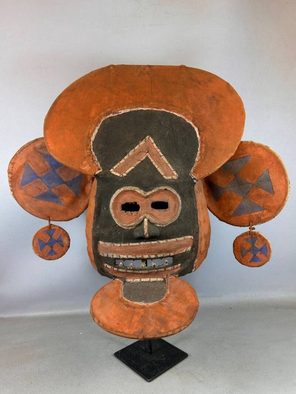 250511 - Extremely Rare African Mukanda Chokwe initiation mask - Angola.