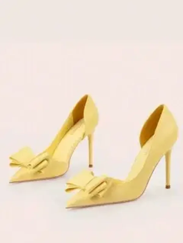 lovely yellow shoe to express your uniqueness.