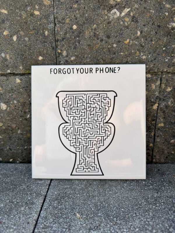 Tegel | Forgot your phone, Doolhof
