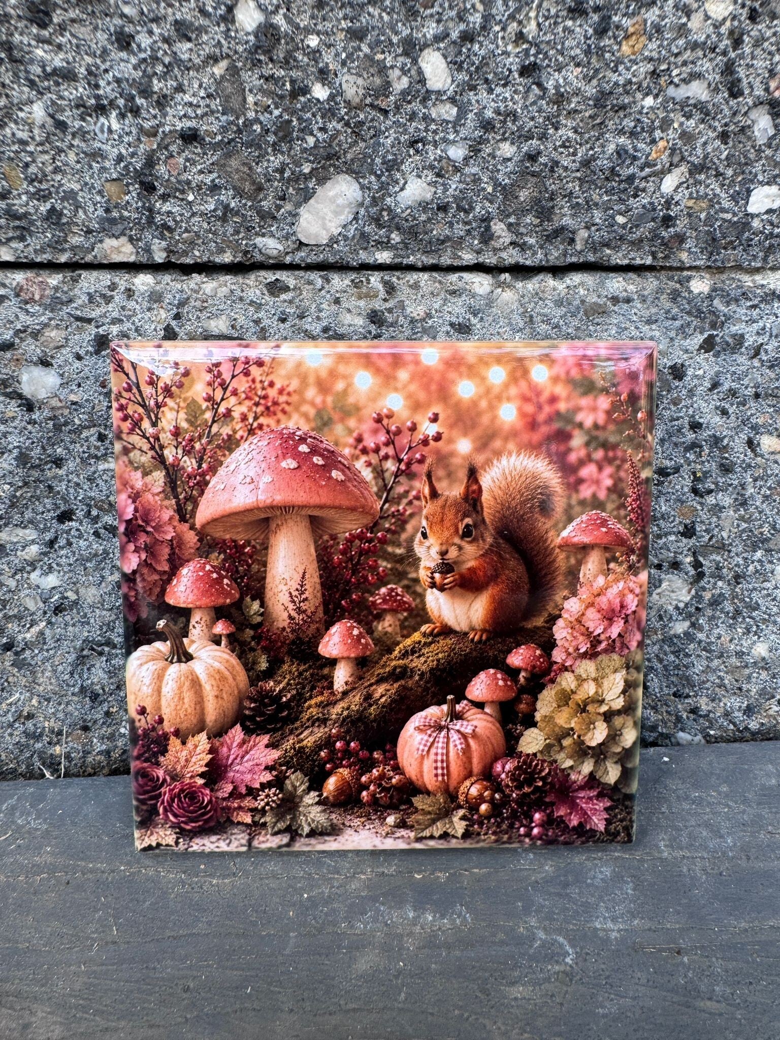 Tegel | Eekhoorn met paddenstoelen