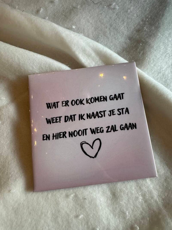 Tegel | wat er ook komen gaat