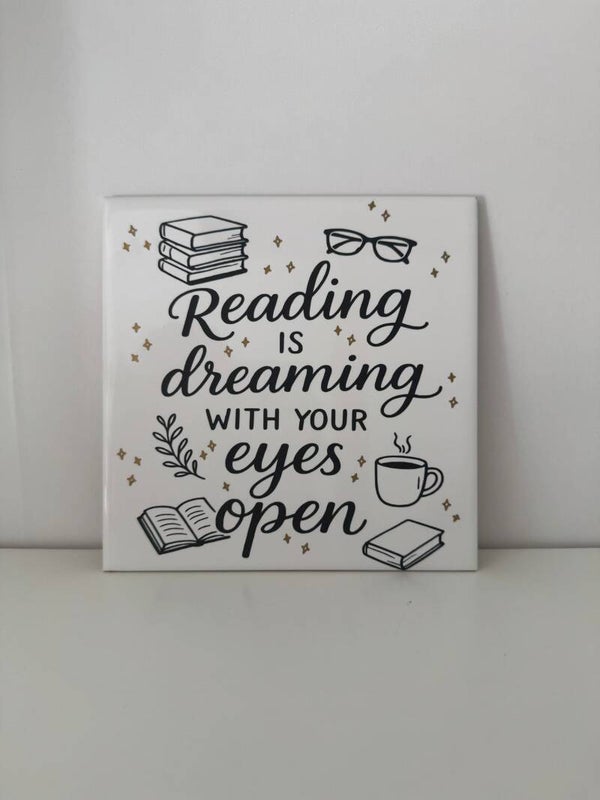 Tegel | Reading is dreaming