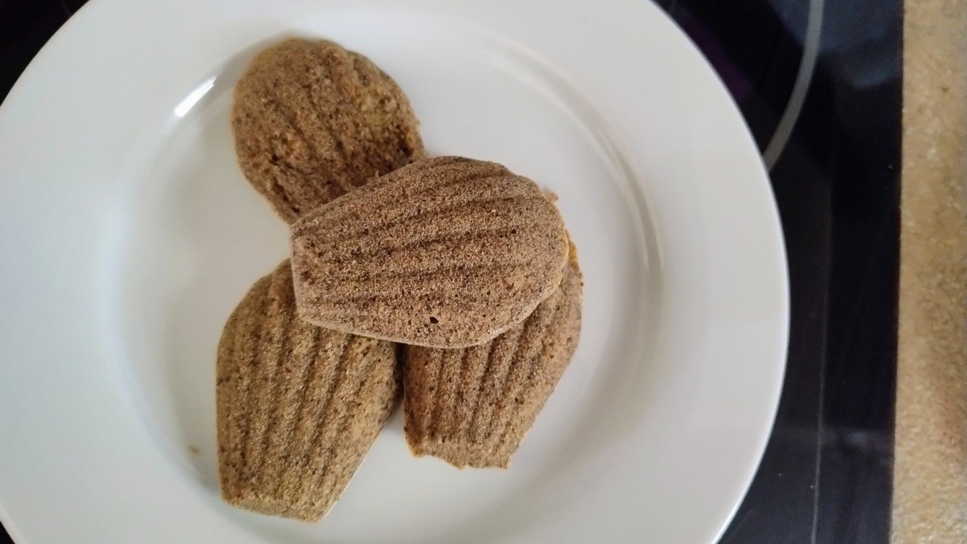 MADELEINES AUX AMANDES