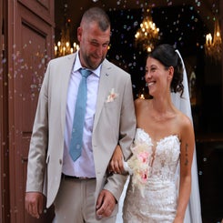 1000043828-standard.jpg
