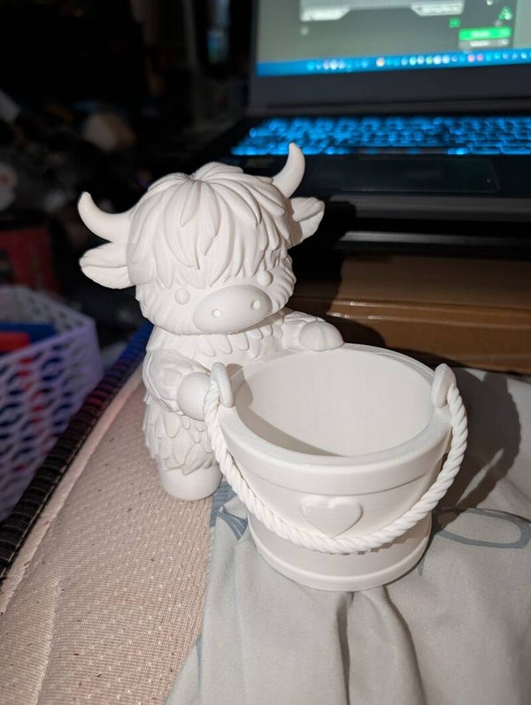 Highland Cow Paper Towel Holder