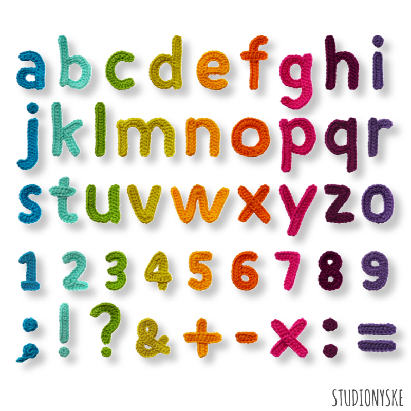 Alfabet haken patroon kleine letters, cijfers en leestekens