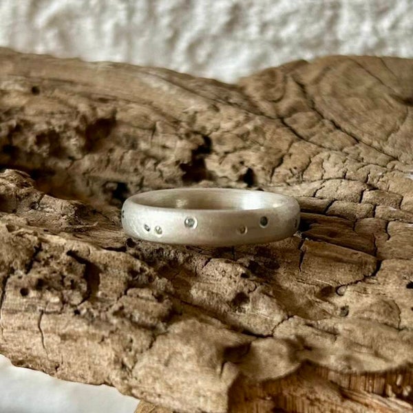 Oval Blue Scatter Ring