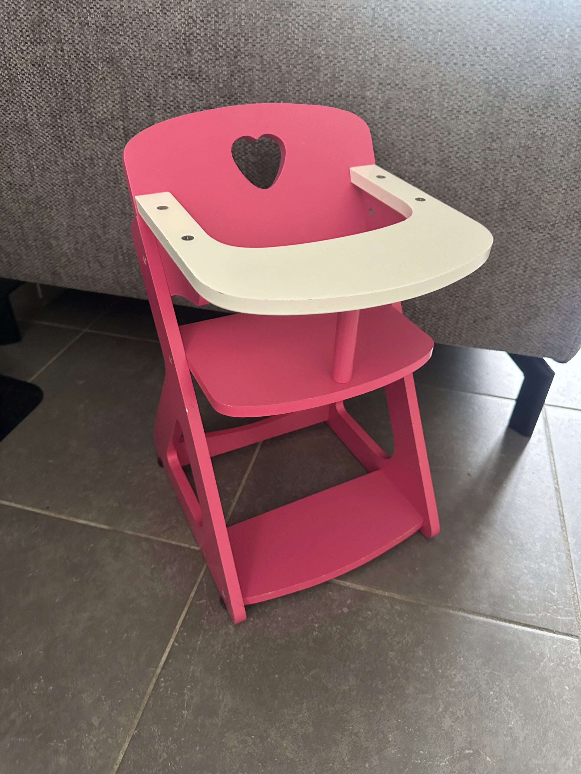 Houten eetstoel voor poppen