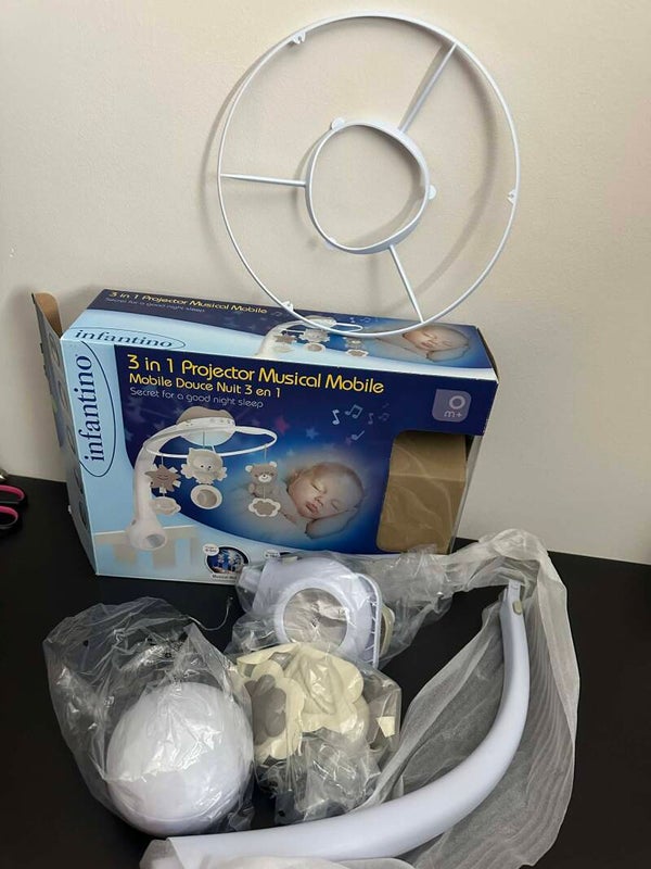 Muziekmobiel + projector l Inventino