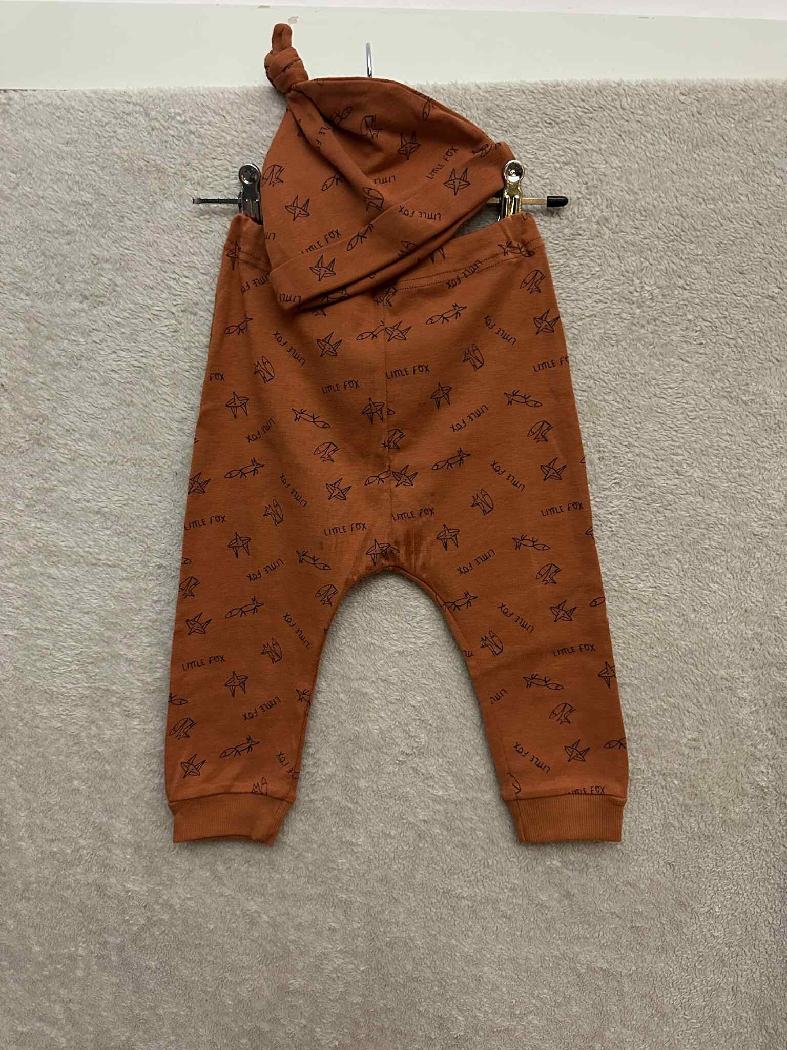 broek + muts l maat 80