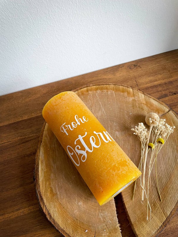 Stumpenkerze zu Ostern