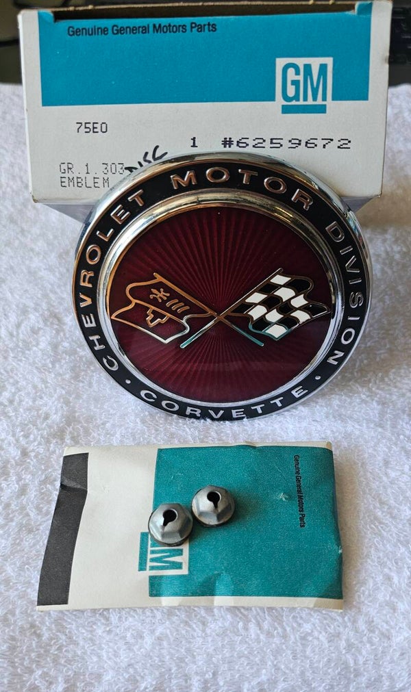 73/74 NOS GM Front Emblem 6259672