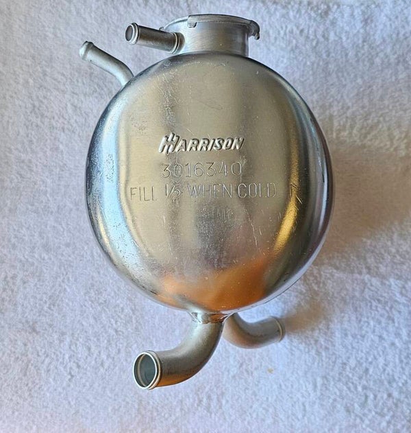 68/72 Expansion Tank NOS NO Date Delco 3016340