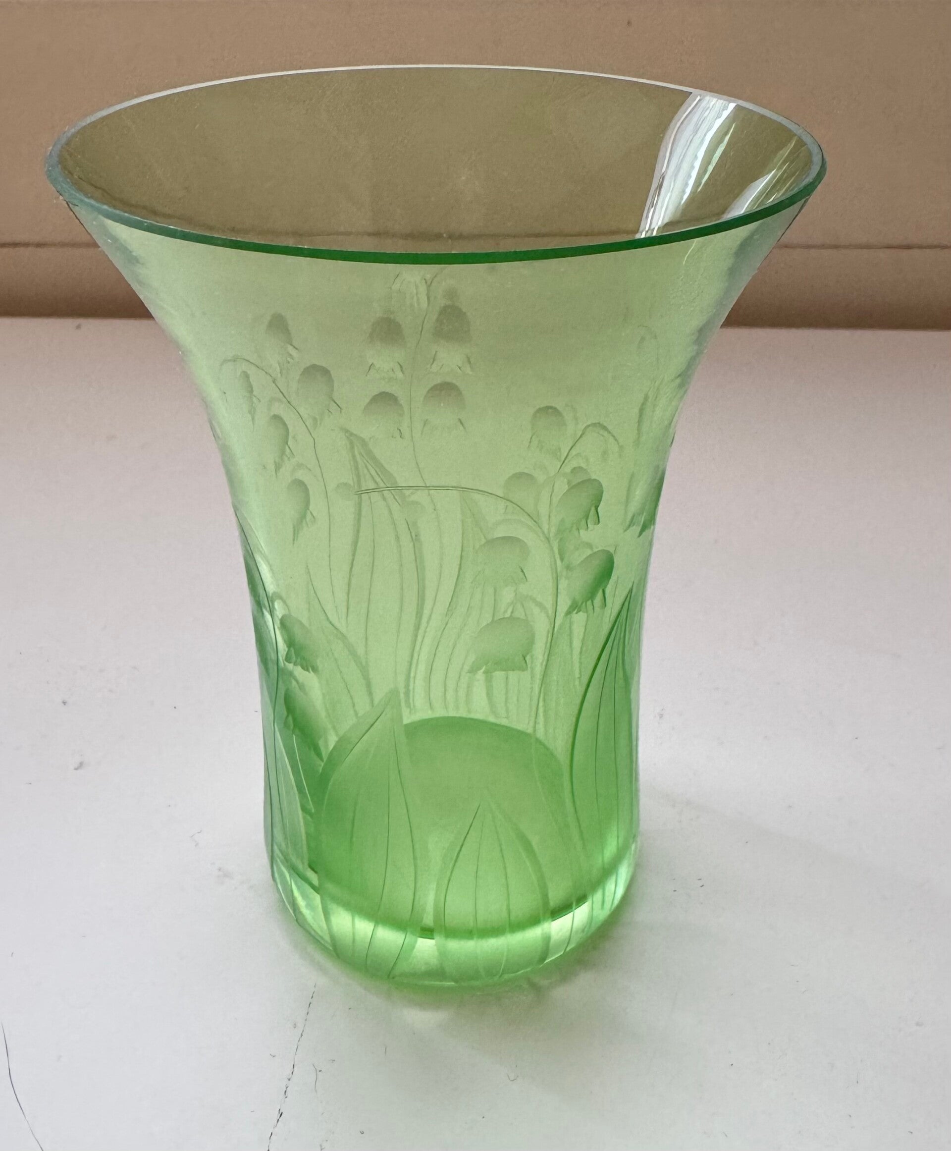 Dior Vase Glas grün mit Maiglöckchen