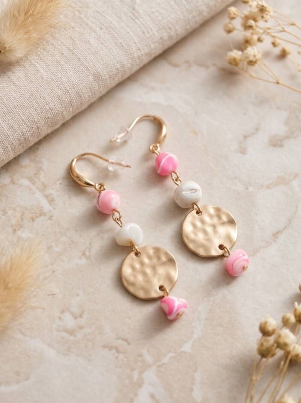 Gouden Boho Hanger met Roze en Witte Steentjes