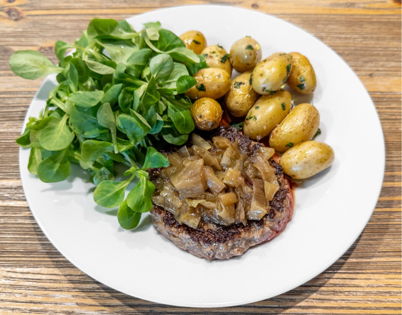 Steak haché grillé