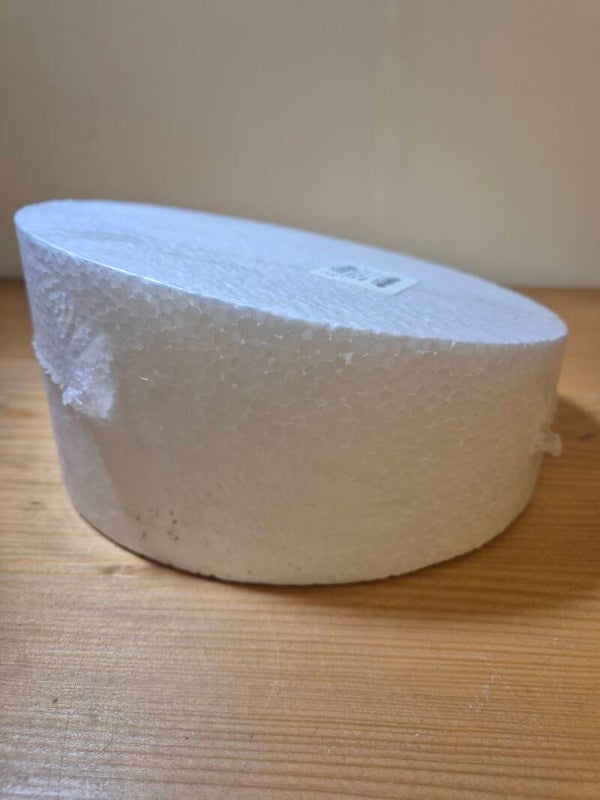 piepschuim - wonky style dia. 20cm hoogte 5/10cm